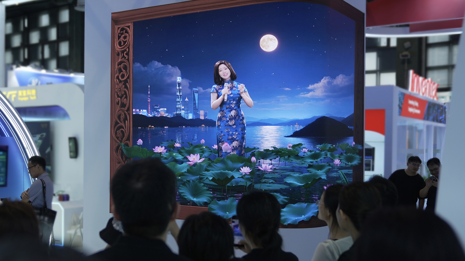 01 跨越时空壁垒，虚拟人邓丽君再度演绎《月亮代表我的心》