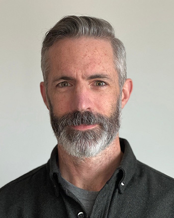 Pete Dionne Head Shot